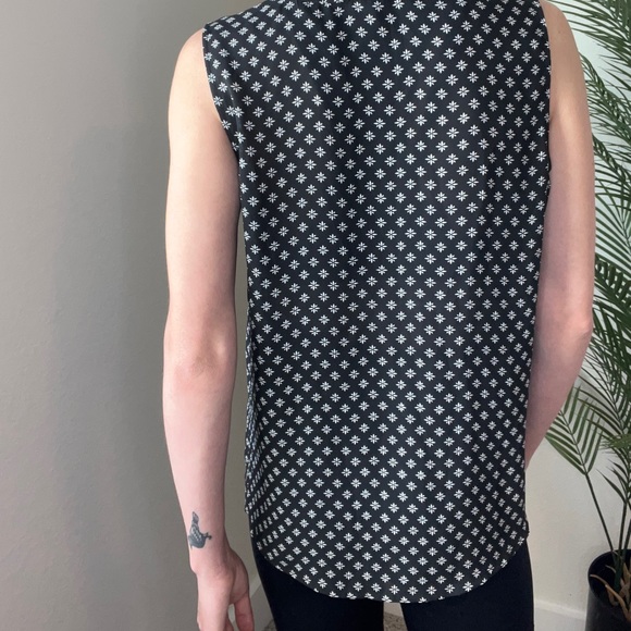 CeCe | Black and White Blouse - Picture 7 of 13